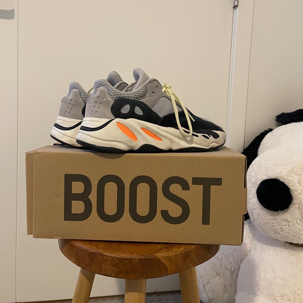 Yeezy Wave Runner in box!